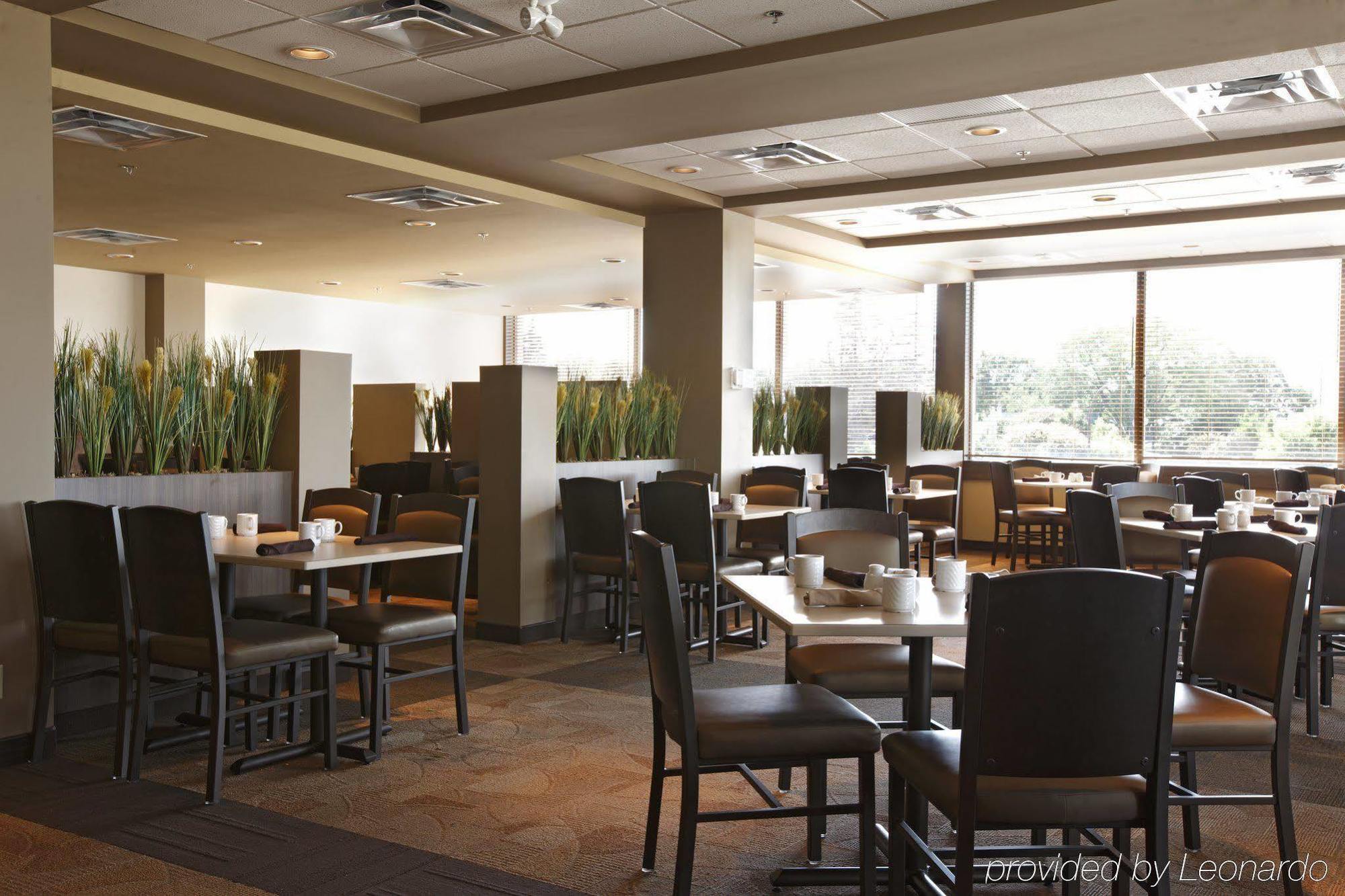Viscount Gort Hotel, Banquet & Conference Centre ウィニペグ エクステリア 写真