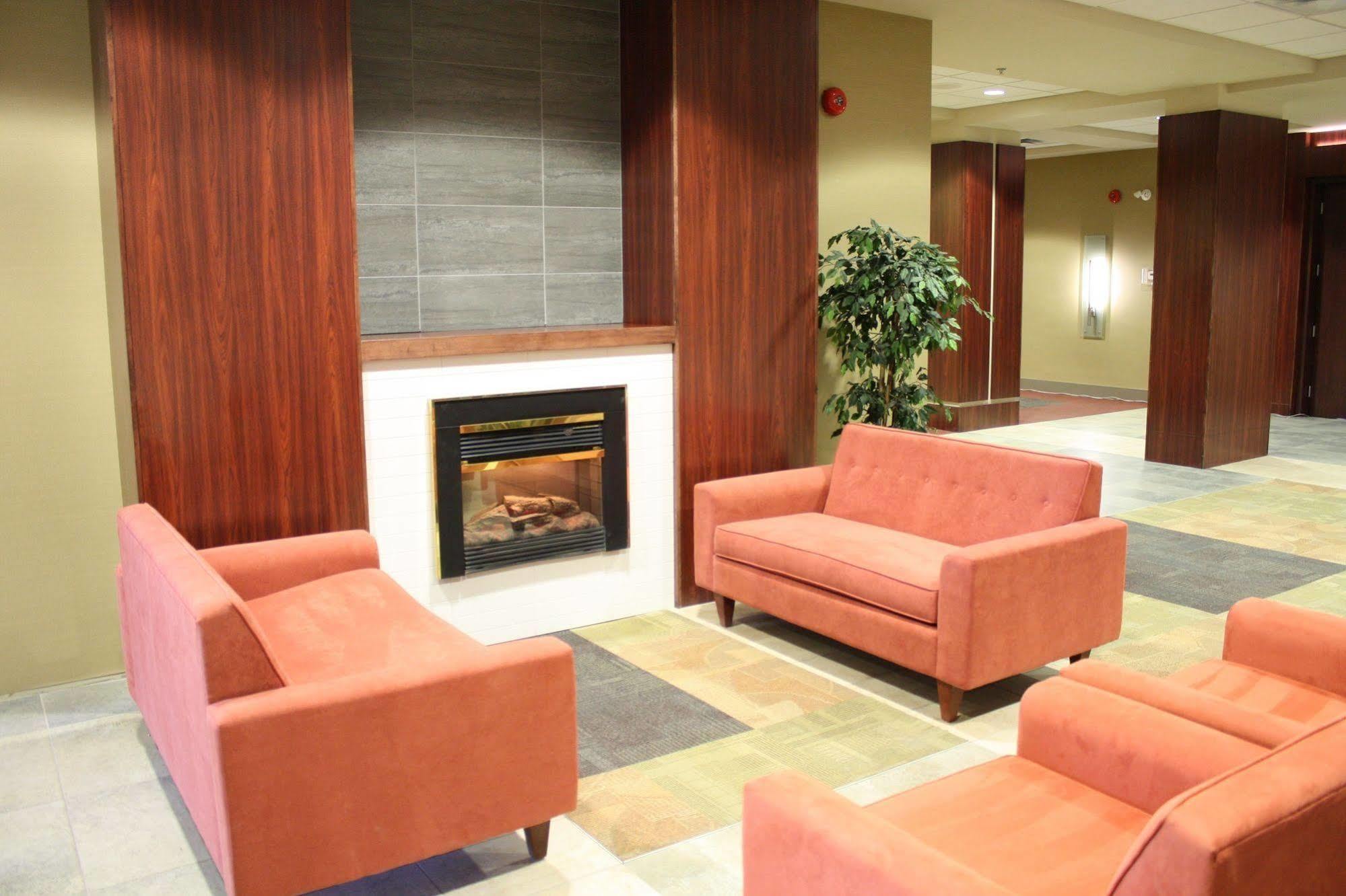 Viscount Gort Hotel, Banquet & Conference Centre ウィニペグ エクステリア 写真