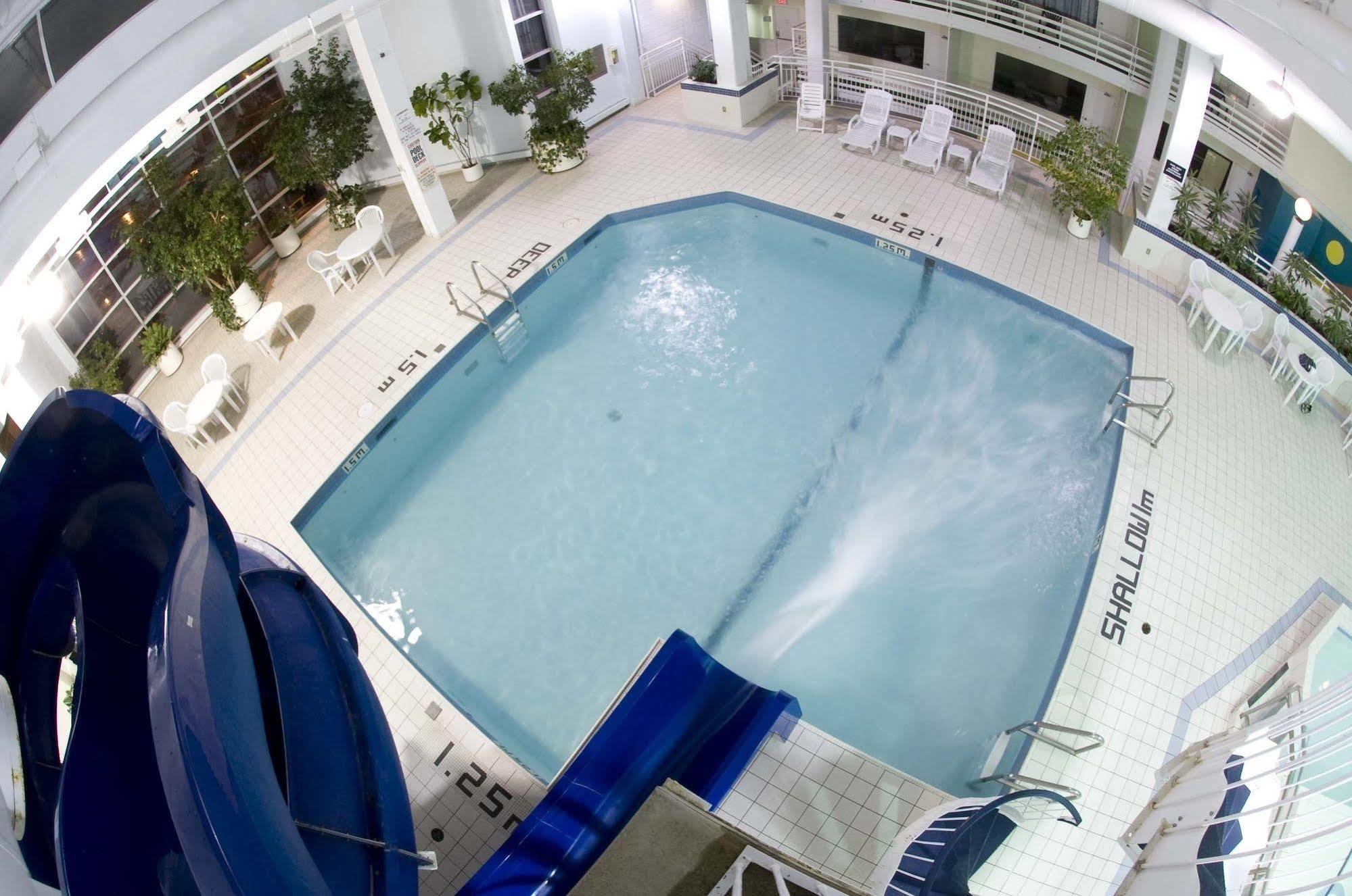 Viscount Gort Hotel, Banquet & Conference Centre ウィニペグ エクステリア 写真