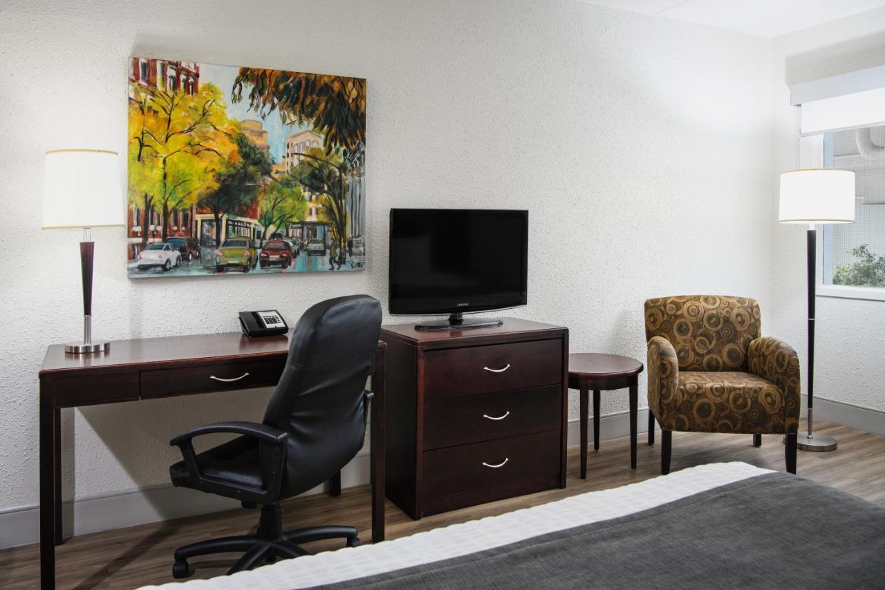 Viscount Gort Hotel, Banquet & Conference Centre ウィニペグ エクステリア 写真